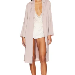 PEIGNOIR WASHED SATIN NOTCH COLLAR ROBE Feather