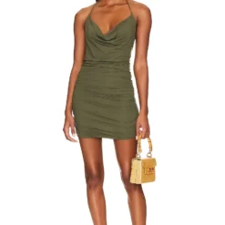 ROBE COURTE AVA Passage